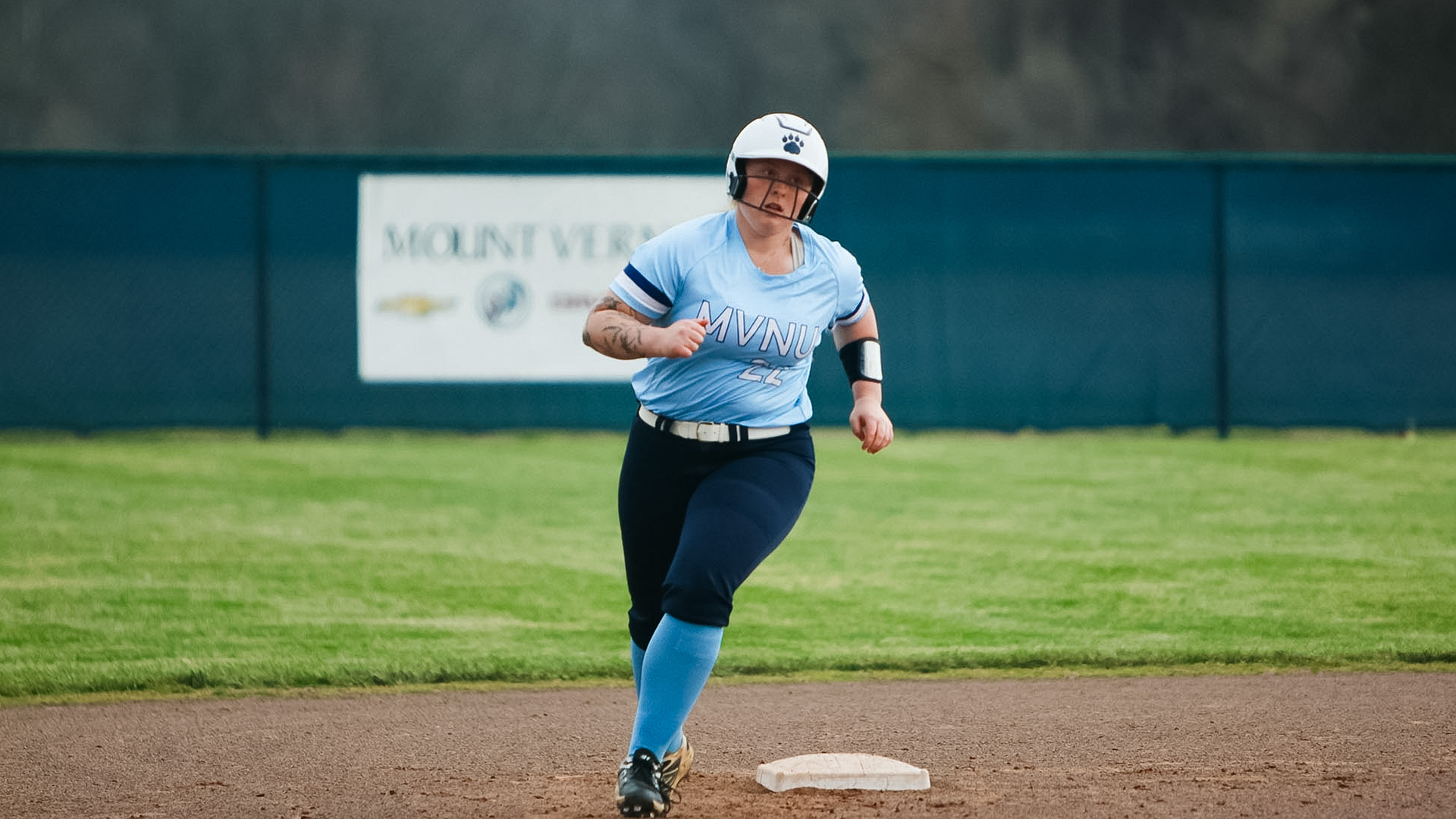 Lady Cougars Complete Sweep of Lancers