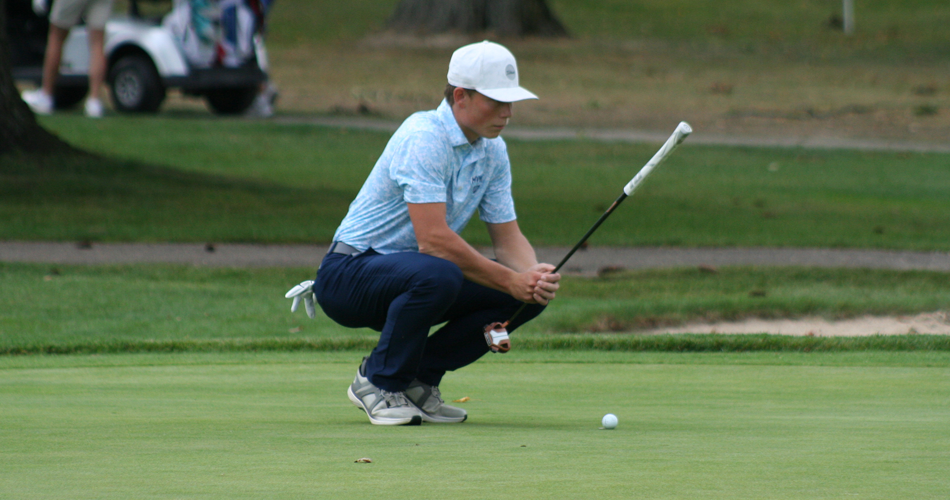 Bennett Hill focusing on the course 