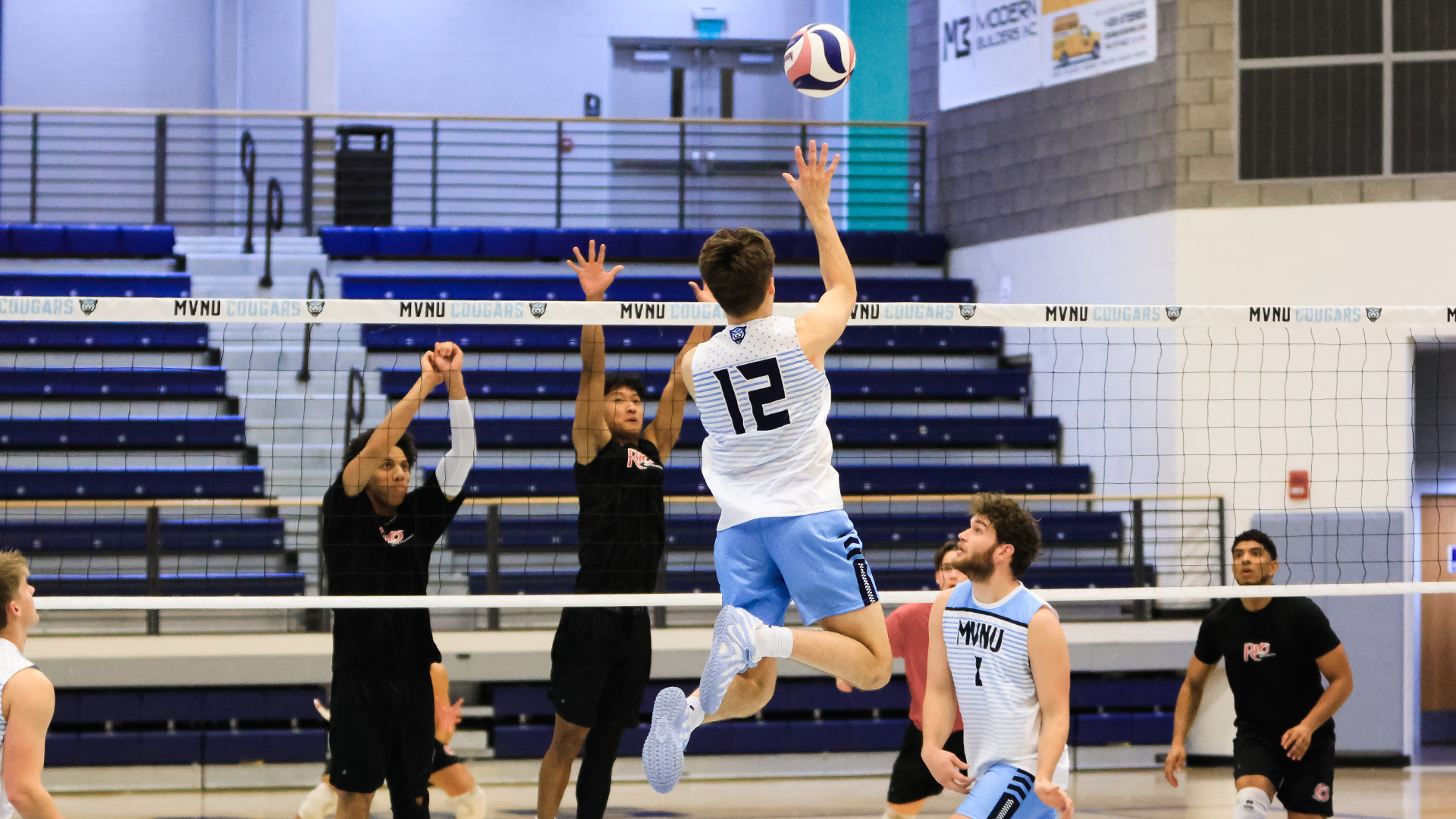 Men&rsquo;s Volleyball Drops Match to Indiana Tech