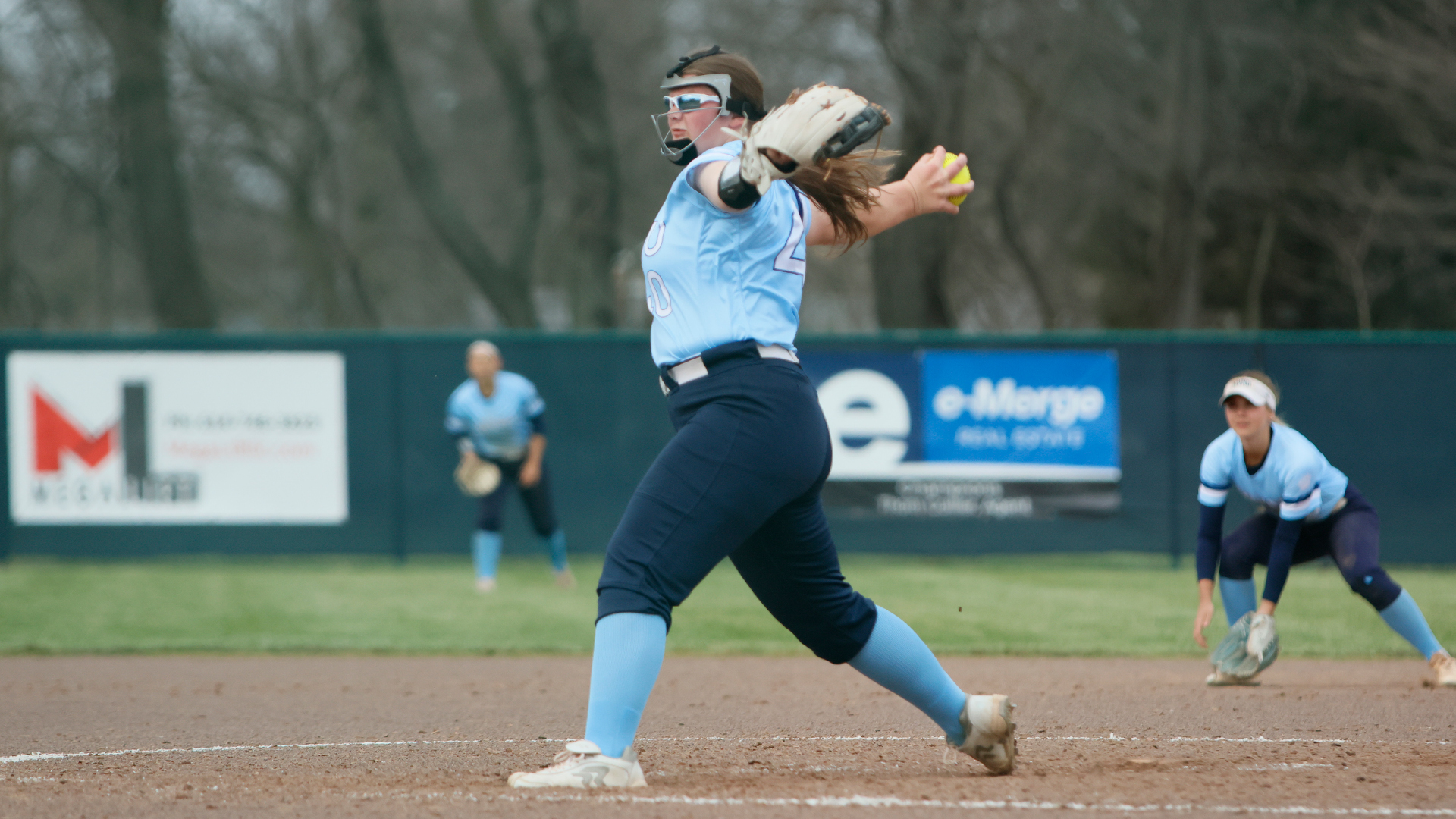 Makenzie Delaney throwing a pitch 