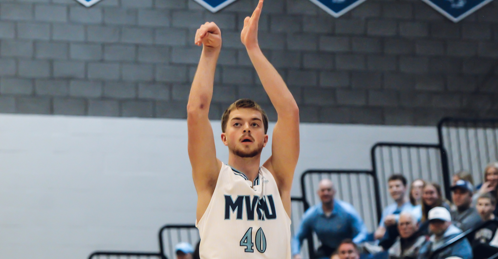 Men&rsquo;s Basketball Falls at Spring Arbor