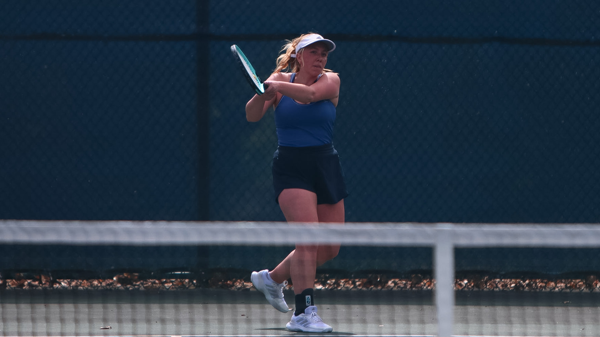 Women&rsquo;s Tennis Wins First Crossroads League Match of Season