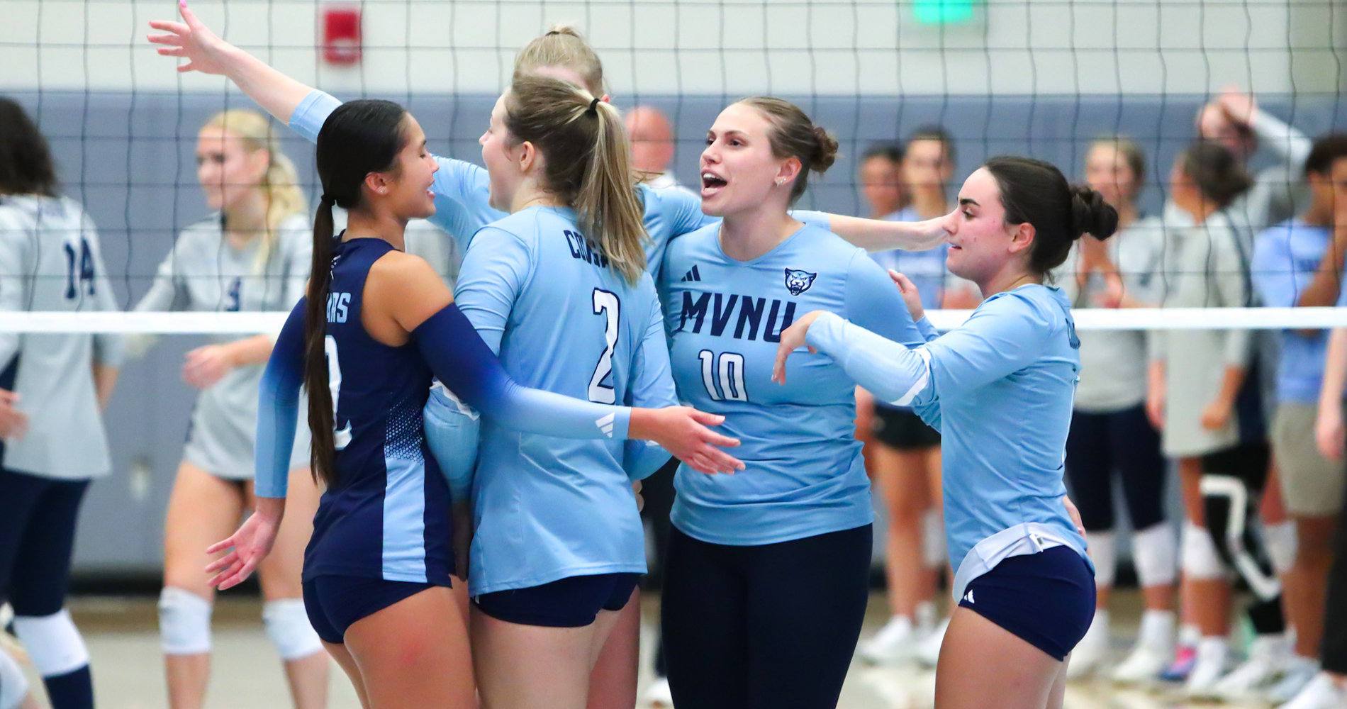 Women&rsquo;s Volleyball Holds Steady at No. 12 in Final Coaches&rsquo; Poll